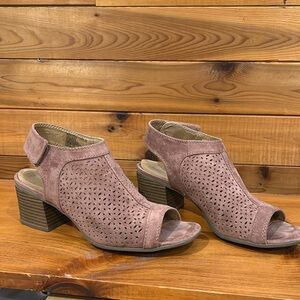 Women’s Sandals